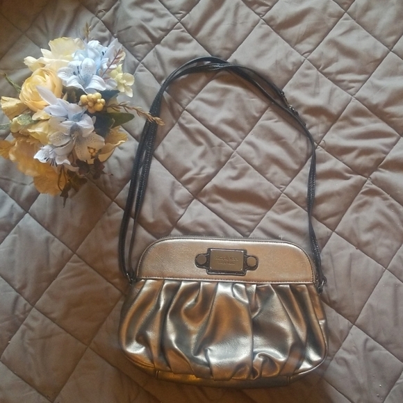Simply Vera Vera Wang Handbags - VERA WANG:SILVER PURSE